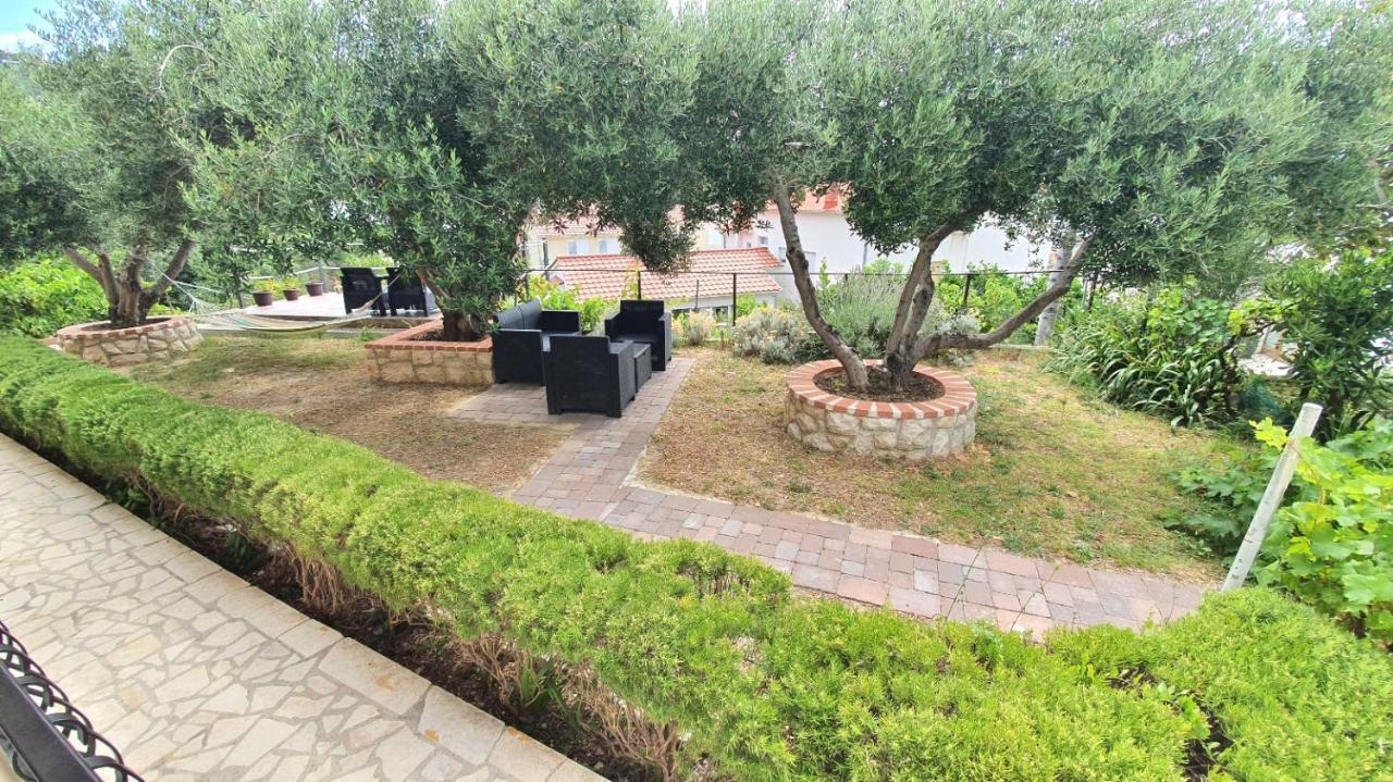 Apartments Dora Банёл Экстерьер фото