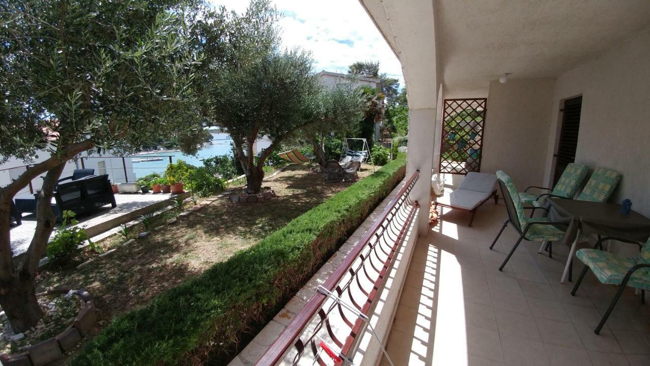 Apartments Dora Банёл Экстерьер фото