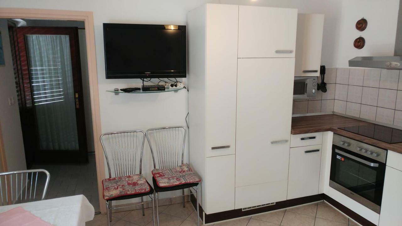 Apartments Dora Банёл Экстерьер фото