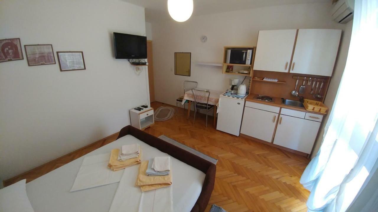 Apartments Dora Банёл Экстерьер фото