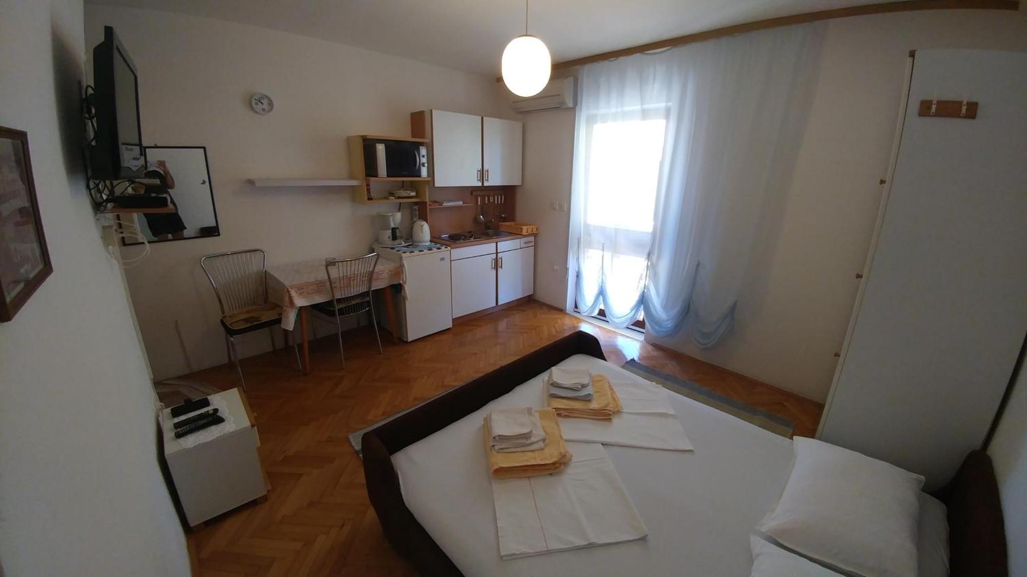 Apartments Dora Банёл Экстерьер фото